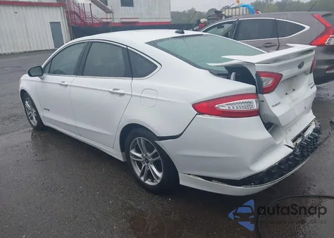 2015 Ford Fusion Hybrid Titanium z USA, uszkodzony, nr VIN 3FA6P0RU8FR116699